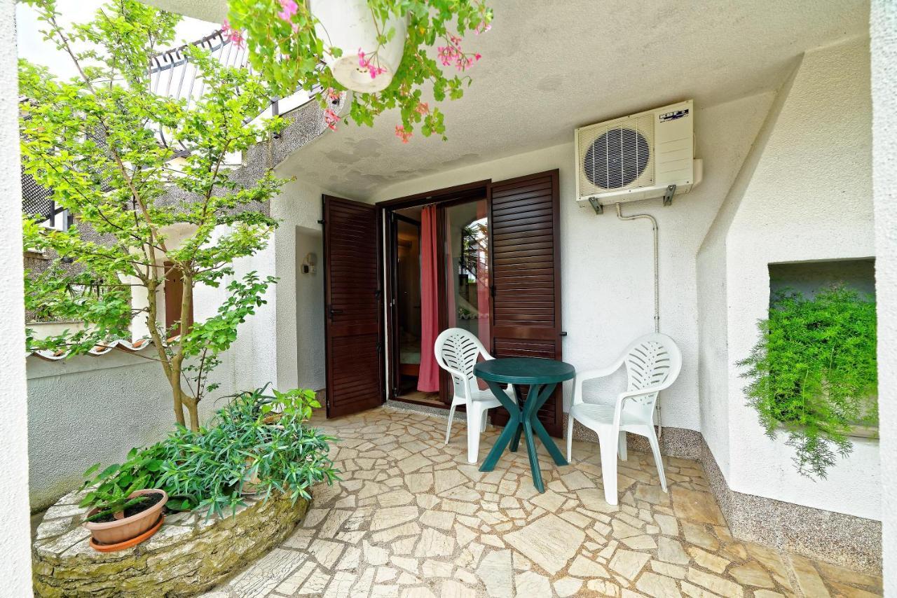 Guest House Jolanda Medulin Bagian luar foto